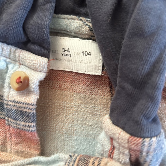 Boys over shirt 3-4 years - Picture 2 of 2